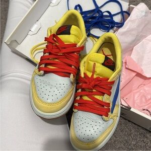 KIDS TRAVIS SCOTT SNEAKERS